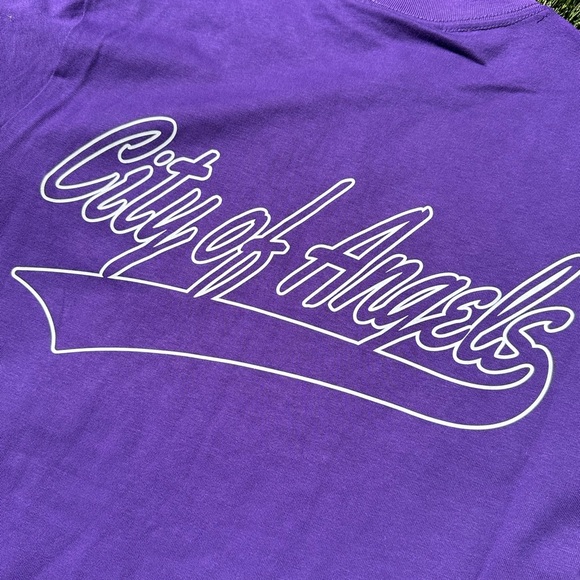 Los Angeles Lakers Mitchell & Ness City of Angels SS Tee Size Medium Purple NWT - Picture 7 of 9